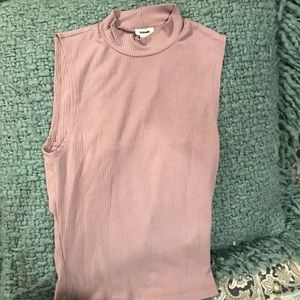 *PRICEDROP* Sleeveless pink tee with high neck